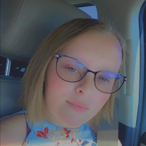 Meet your Posher, Michaela